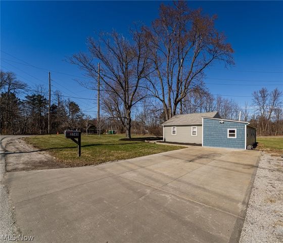 2745 Rockefeller Road, Willoughby Hills, OH 44092