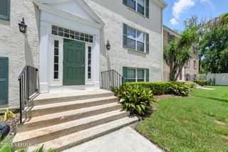 4334 PLAZA GATE Lane, 202, Jacksonville, FL 32217