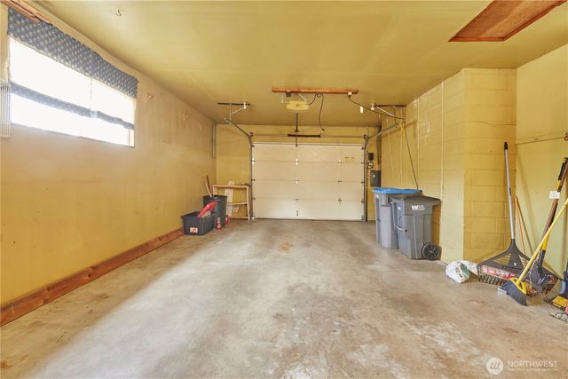 2903 NE Rozewood Drive, Bremerton, WA 98310