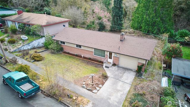 2903 NE Rozewood Drive, Bremerton, WA 98310