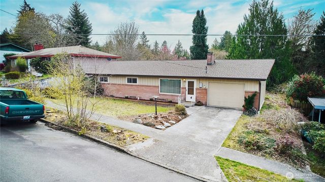 2903 NE Rozewood Drive, Bremerton, WA 98310