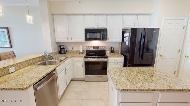 2230 Beach Drive, 406, Gulfport, MS 39507