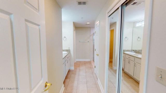 2230 Beach Drive, 406, Gulfport, MS 39507