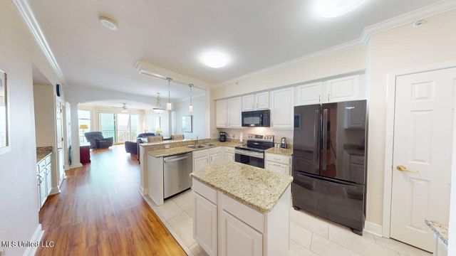 2230 Beach Drive, 406, Gulfport, MS 39507