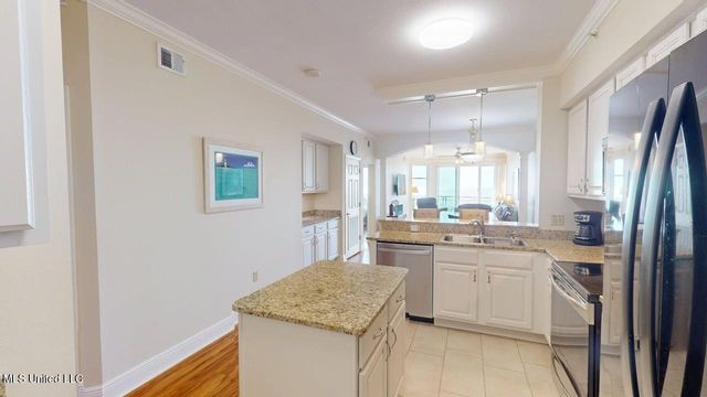 2230 Beach Drive, 406, Gulfport, MS 39507