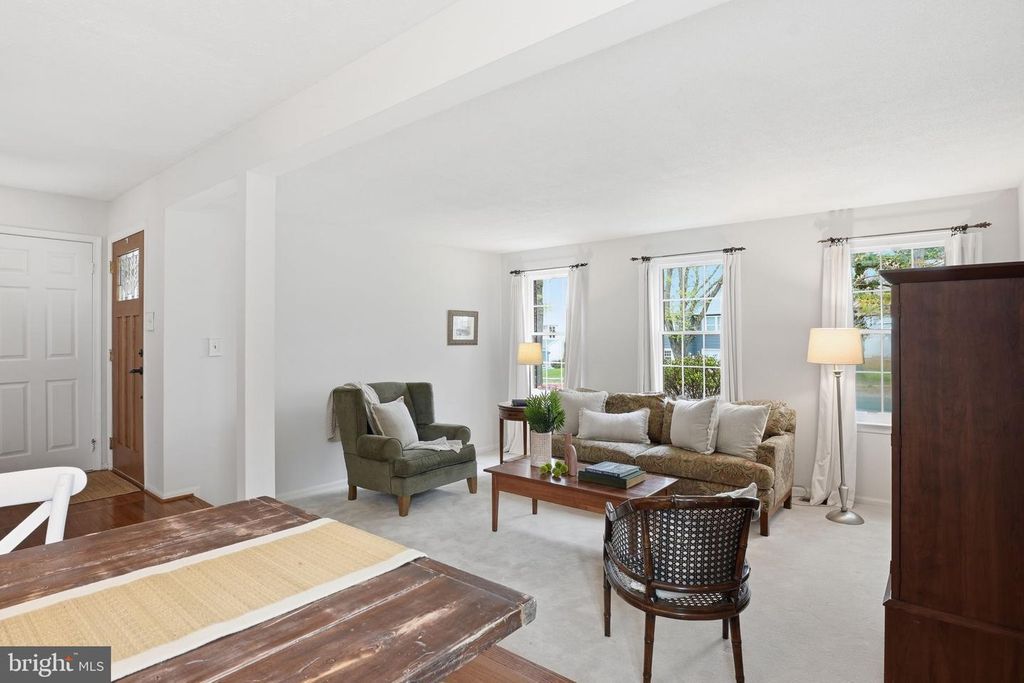 Image 16 of property listing at 289 COLLEGE MANOR DR, Arnold, MD 21012