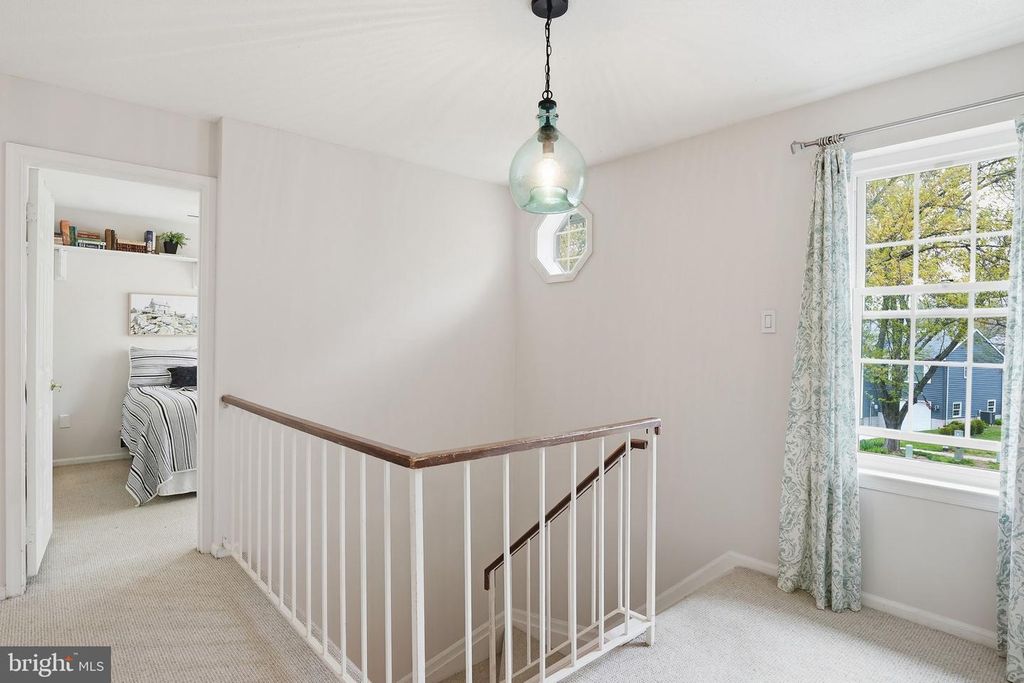 Image 19 of property listing at 289 COLLEGE MANOR DR, Arnold, MD 21012