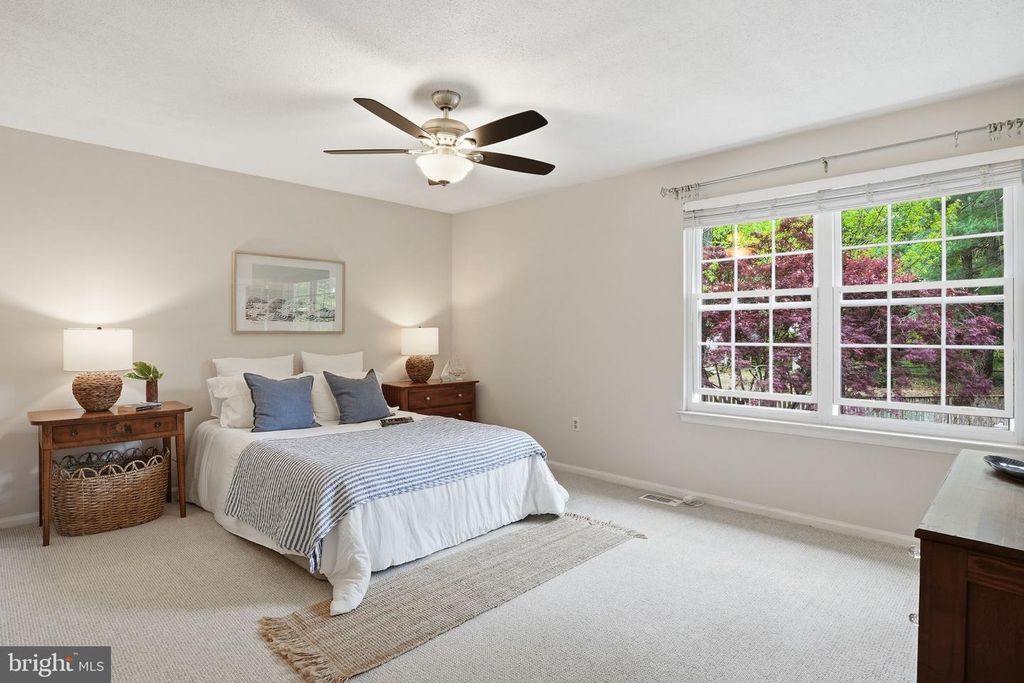 Image 20 of property listing at 289 COLLEGE MANOR DR, Arnold, MD 21012