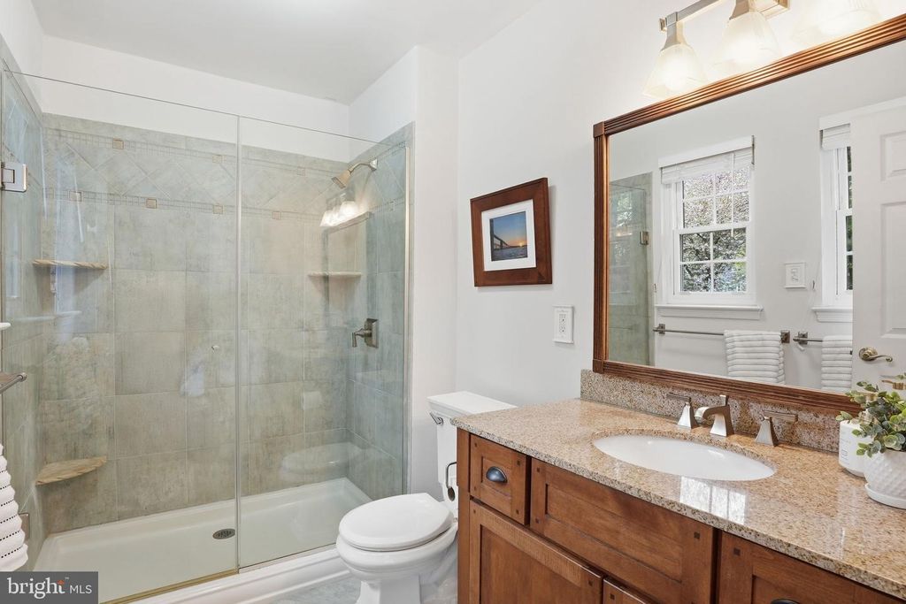 Image 21 of property listing at 289 COLLEGE MANOR DR, Arnold, MD 21012