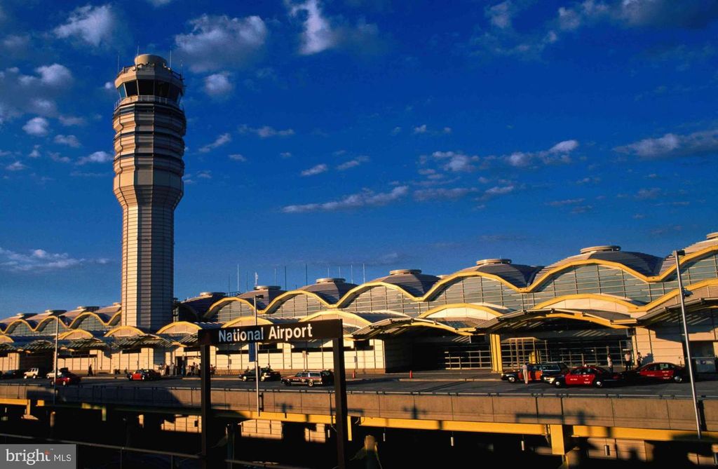 Image 41 of property listing at 289 COLLEGE MANOR DR, Arnold, MD 21012