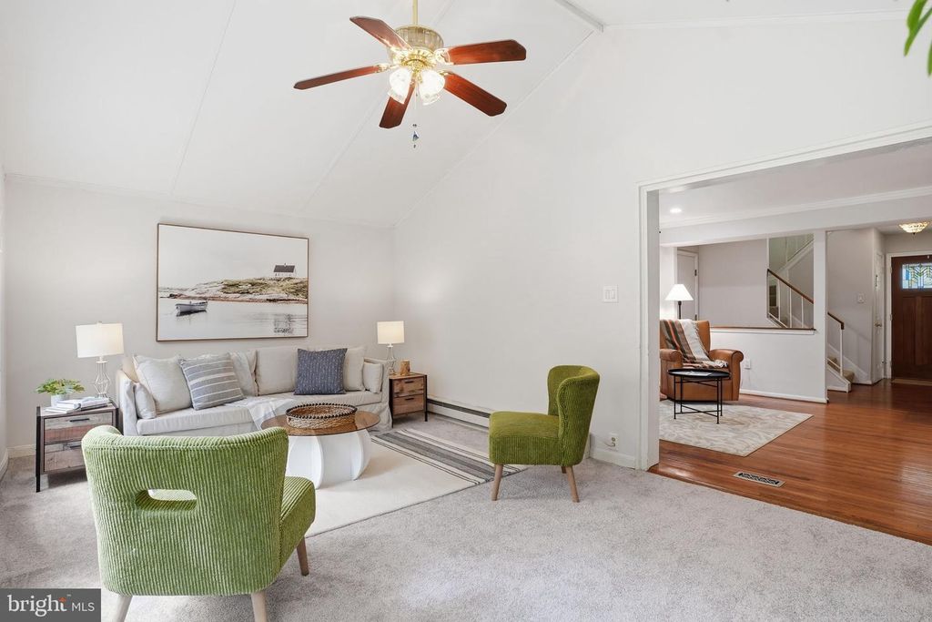 Image 9 of property listing at 289 COLLEGE MANOR DR, Arnold, MD 21012