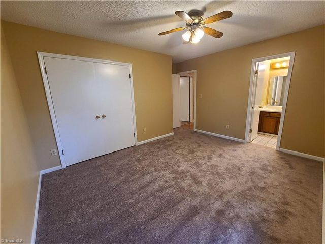 5516 Oak Summit Court, Winston-salem, NC 27105
