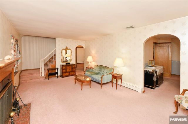 15-06 Morlot Avenue, Fair Lawn, NJ 07410
