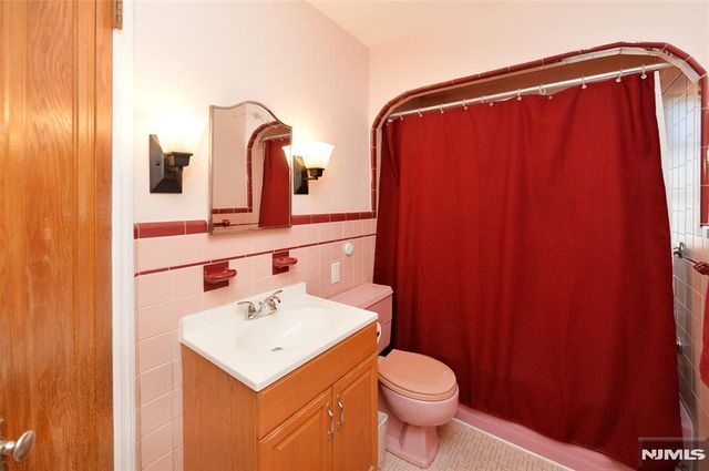 15-06 Morlot Avenue, Fair Lawn, NJ 07410