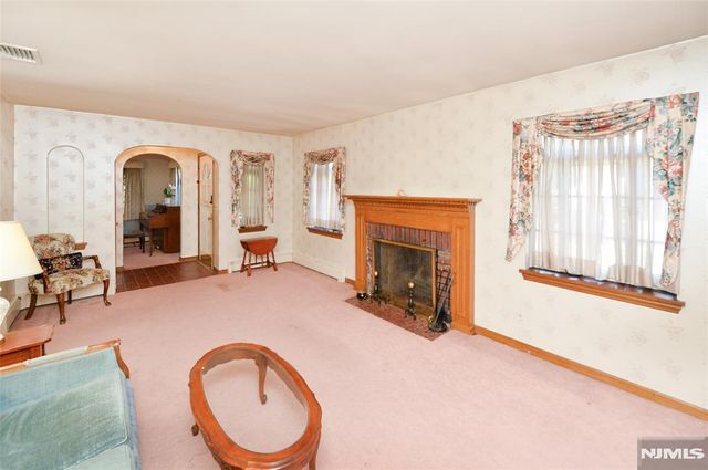 15-06 Morlot Avenue, Fair Lawn, NJ 07410