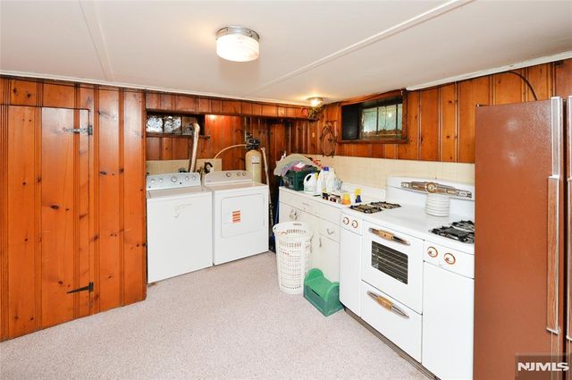15-06 Morlot Avenue, Fair Lawn, NJ 07410