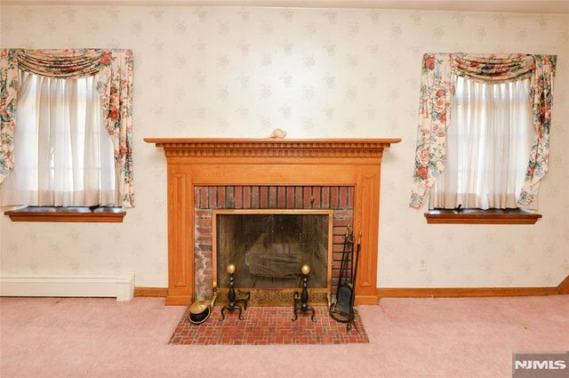15-06 Morlot Avenue, Fair Lawn, NJ 07410