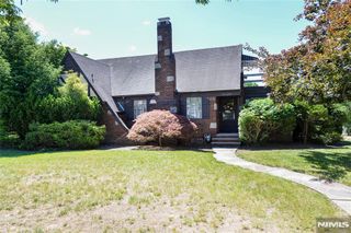 15-06 Morlot Avenue, Fair Lawn, NJ 07410