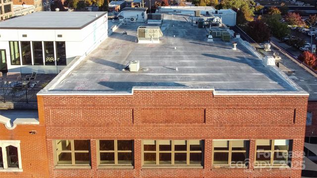 124 College Street, Asheville, NC 28801