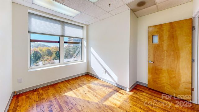 124 College Street, Asheville, NC 28801