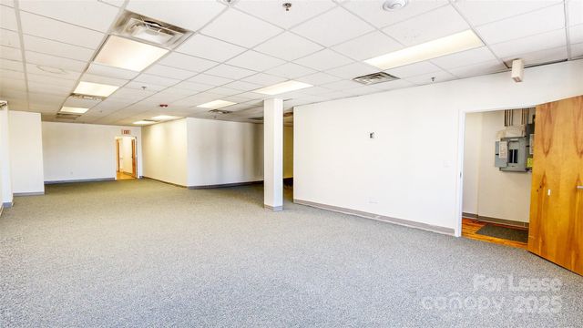 124 College Street, Asheville, NC 28801