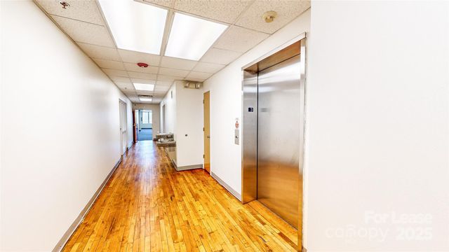 124 College Street, Asheville, NC 28801