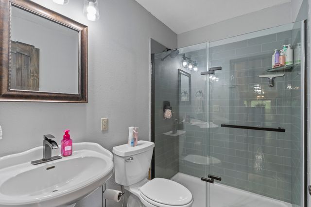 45 Stone Ridge Court, Strafford, MO 65757