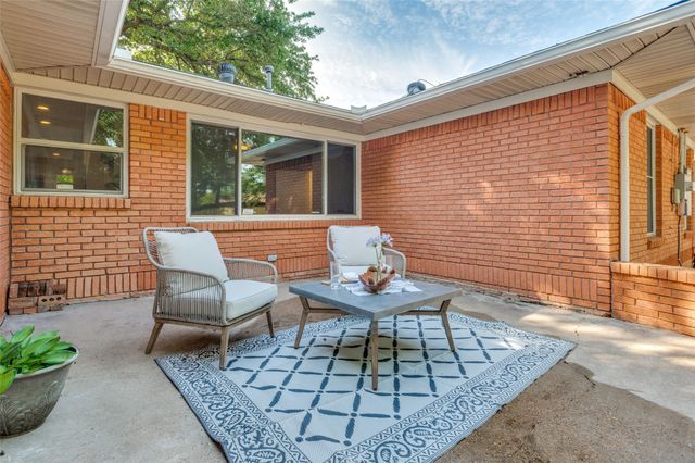 7229 Edgerton Drive, Dallas, TX 75231