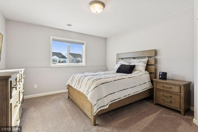 6186 Quenroe Avenue NE, Elk River, MN 55330