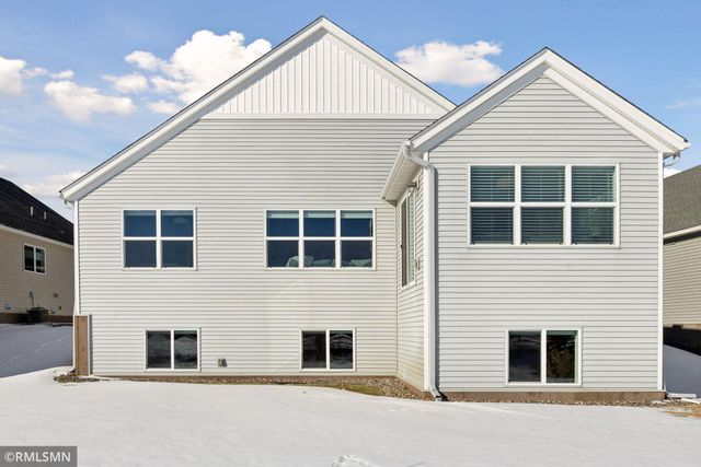 6186 Quenroe Avenue NE, Elk River, MN 55330