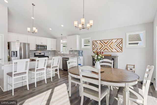 6186 Quenroe Avenue NE, Elk River, MN 55330