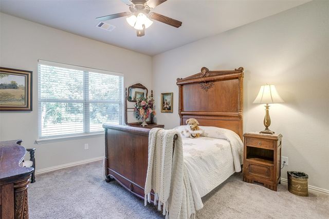 140 Flying Diamond Drive, Springtown, TX 76082