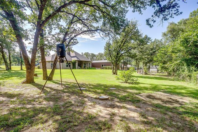 140 Flying Diamond Drive, Springtown, TX 76082