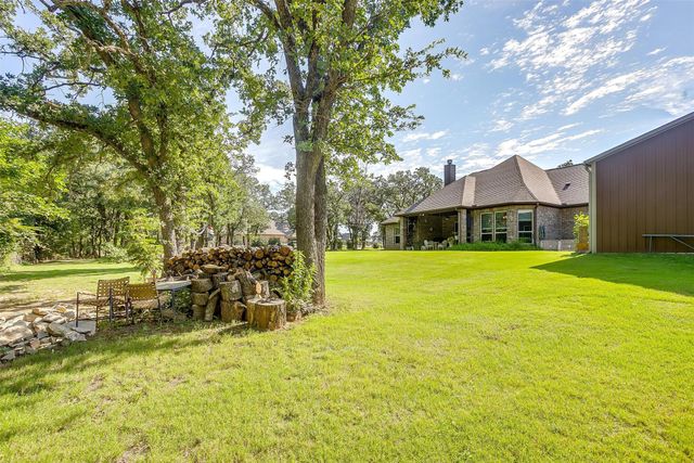 140 Flying Diamond Drive, Springtown, TX 76082