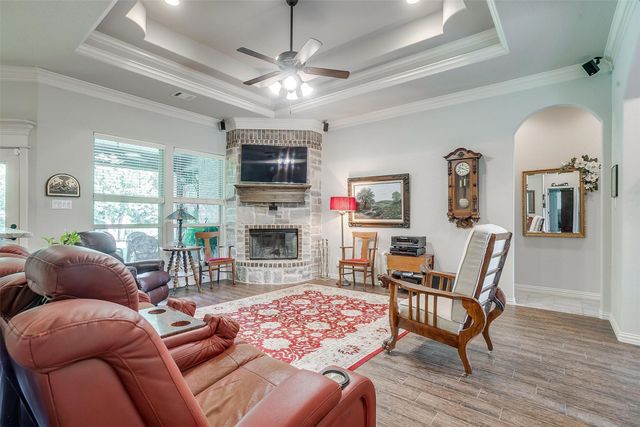 140 Flying Diamond Drive, Springtown, TX 76082
