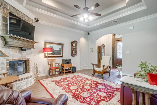 140 Flying Diamond Drive, Springtown, TX 76082