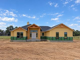 123 Pradera Ridge Drive, Floresville, TX 78114