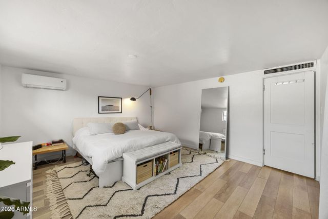 4614 E DEVONSHIRE Avenue, Phoenix, AZ 85018