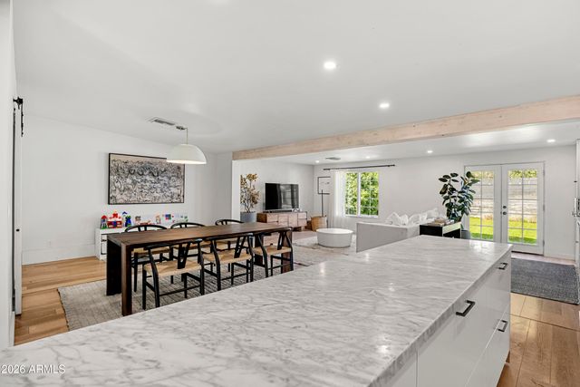 4614 E DEVONSHIRE Avenue, Phoenix, AZ 85018