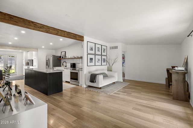 4614 E DEVONSHIRE Avenue, Phoenix, AZ 85018