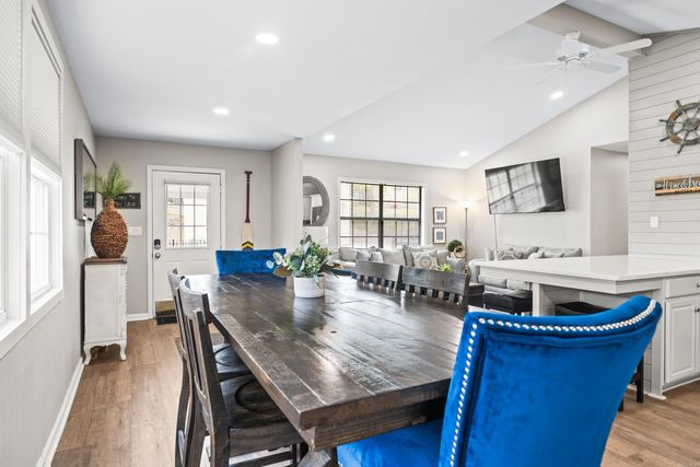 111 Fishing Lane, Hot Springs, AR 71913