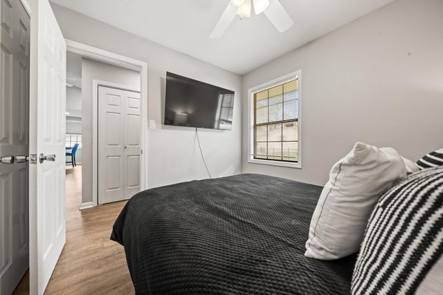 111 Fishing Lane, Hot Springs, AR 71913