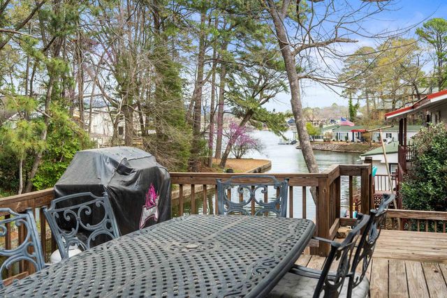 111 Fishing Lane, Hot Springs, AR 71913