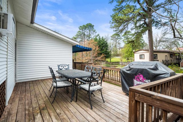 111 Fishing Lane, Hot Springs, AR 71913