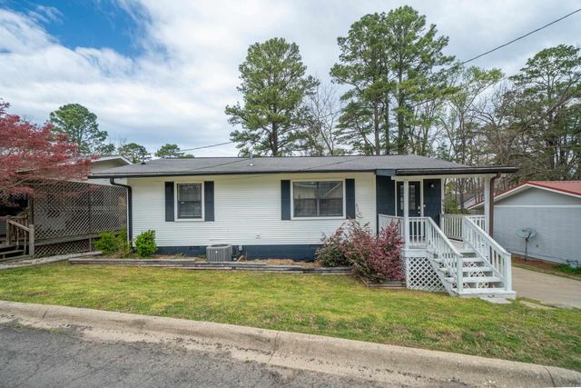 111 Fishing Lane, Hot Springs, AR 71913