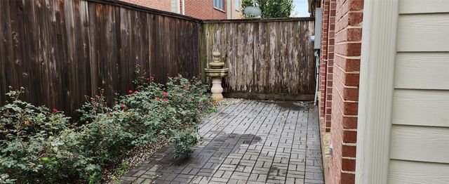 9821 Meredith Elise Court, Houston, TX 77025