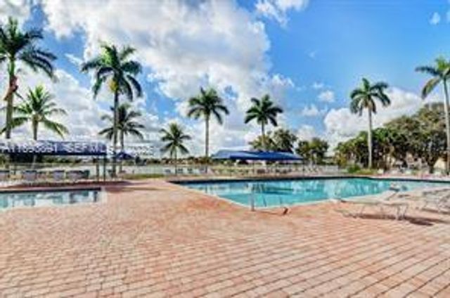 9801 Ridgecreek Rd, Boca Raton, FL 33496