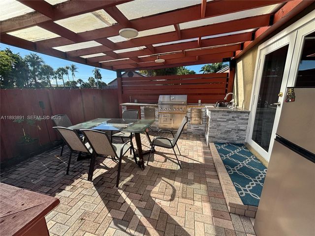 9801 Ridgecreek Rd, Boca Raton, FL 33496