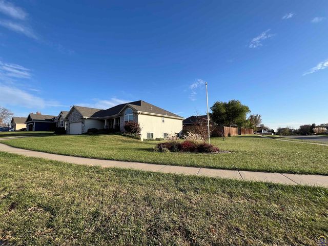 3515 SE 25th ST, Topeka, KS 66605