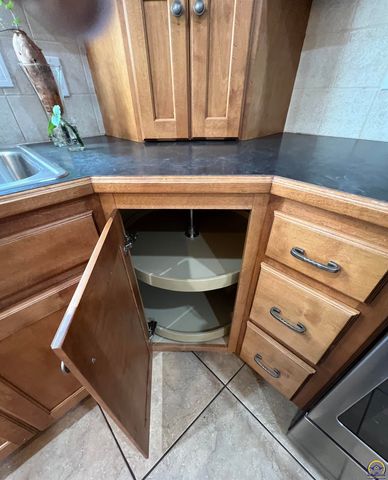 3515 SE 25th ST, Topeka, KS 66605